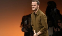 香奈儿任命设计师马修·布拉齐为新的艺术总监