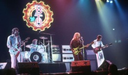 巴赫曼-特纳超速公司的蒂姆·巴赫曼去世，享年71岁