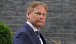 英国政府呼吁以色列和哈马斯“暂停”冲突