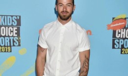 Artem Chigvintsev向Nikki Garcia申请配偶赡养费