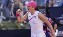 斯瓦泰克继续在意大利公开赛上压倒高夫