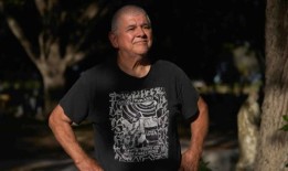 76岁的埃迪·卡纳莱斯去世;给移民水和尊严