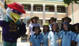 Sunsmart的竞选活动把一些丑闻记录进了国家档案馆