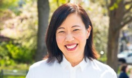 珍珠太阳是诺玛德斯蒙德在日落大道康涅狄格州ACT开始10月26日