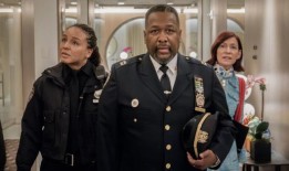 在百老汇出演CBS的《埃尔斯贝斯》12次