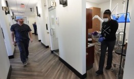 许多州正在扩大医疗补助计划，为低收入居民提供牙科护理