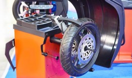 买一个摩托车换胎器值得吗？