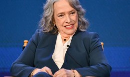 凯西·贝茨将在马特洛克重启后退休