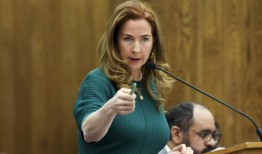 库克县要求最后一刻扩大带薪休假