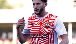 为什么拉拉纳和爱德华兹在伊斯特利被撤回