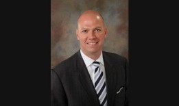 胡佛委员会主席约翰·利达没有被对手的“政治杂耍”叛变吓倒