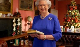 英国王室在伊丽莎白女王逝世两周年之际向她致敬