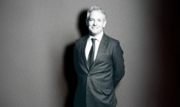 来认识一下丹尼？克鲁格，这位危险的英国民族主义救星