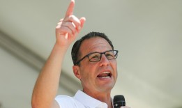 乔什·夏皮罗的副总统竞选引发了关于以色列和反犹主义的辩论