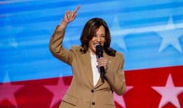 由于性别差距导致美国选民分裂，卡玛拉·哈里斯(Kamala Harris)选择不打女性牌