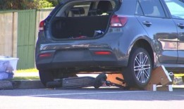 在车祸中严重受伤的昆士兰州女孩的妈妈说，不要让你的孩子骑电动滑板车