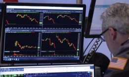 美国央行做出关键决定前，华尔街上涨