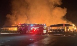 巴拉巴拉酒店在可怕的大火后被烧毁