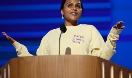 Mindy Kaling分享了她生下女儿三个月后的母亲更新