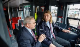 由于工人短缺，德国城市让学生开有轨电车