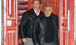 乔治·克鲁尼和布拉德·皮特在《狼》中对自己的年龄被嘲笑毫不介意