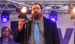 英国电视剧《办公室》男星艾文·麦金托什去世，享年50岁