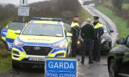 在沃特福德发现死在车里的男孩守夜：“该地区上空乌云密布”