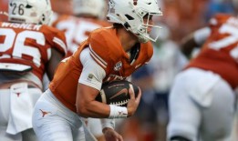 Arch Manning在对阵UTSA的比赛中5-TD的表现成为了海斯曼的最爱