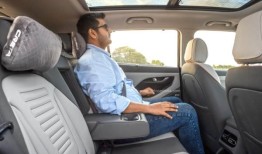 现代Creta价格;2024克里塔回顾，里程，性能，内饰-介绍