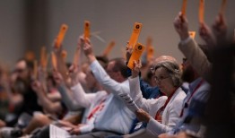 阿拉巴马州最高法院裁决后，美南浸信会投票谴责试管婴儿