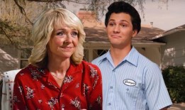 乔治和曼迪的第一次婚姻预告片：年轻的谢尔顿夫妇在麦克阿利斯特家调整他们的生活