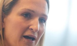 麦肯蒂说，她希望看到爱尔兰正式支持针对以色列的种族灭绝案