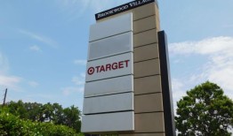 布鲁克伍德村的下一步计划是什么？美好的回忆，但对于几乎空置的商场的未来却没有什么答案