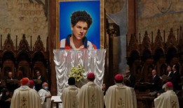 卡洛·阿奎蒂斯：伦敦出生的少年成为第一位天主教千禧年圣徒