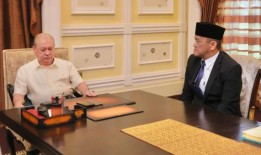 KK超市创始人就“阿拉”袜子问题向国王道歉