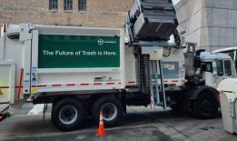 “90年代的呼唤”：纽约因庆祝已有几十年历史的垃圾收集技术而受到嘲笑