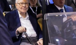 巴菲特的伯克希尔哈撒韦公司创下历史新高