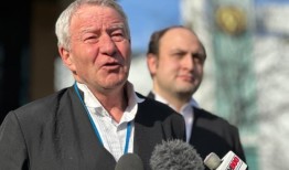 被定罪的杀人犯在安省伦敦道歉这一判决被阿夫扎尔的家人拒绝