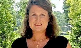 阿拉巴马州的一名社会工作者在保护老年人和残疾人的工作中付出了额外的努力