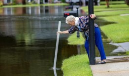 热带风暴黛比引发龙卷风，死亡人数上升至7人