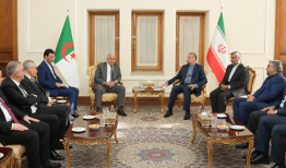 伊朗将扩大与阿尔及利亚的“优秀”双边关系