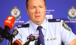 卷入黄牌丑闻的三名a联赛球员之一是Socceroo的兄弟