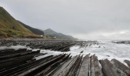 沿海公路由新西兰交通运输局出资修建