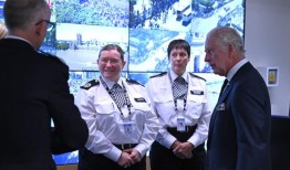 负责调查皇室活动的警察指挥官