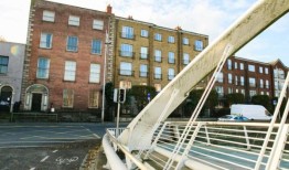 前莫纳汉足球经理“班蒂”·麦克纳尼拥有的公司试图将詹姆斯·乔伊斯的《亡者》中的房子改造成10套公寓