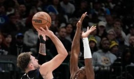 小牛队的东契奇创造了他的第一个上半场三双，超越伯德，排名历史第九