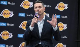 湖人教练JJ·雷迪克在训练营前公布了球队的首发阵容