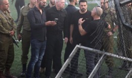 足球场袭击后，以色列连夜袭击黎巴嫩