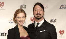 婚外情：戴夫·格罗尔(Dave Grohl)被妻子“下了最后通牒”
