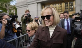 特朗普对咨询专栏作家e·简·卡罗尔(E. Jean Carroll)进行了诽谤，并对她进行了性侵犯、诽谤和法官裁决